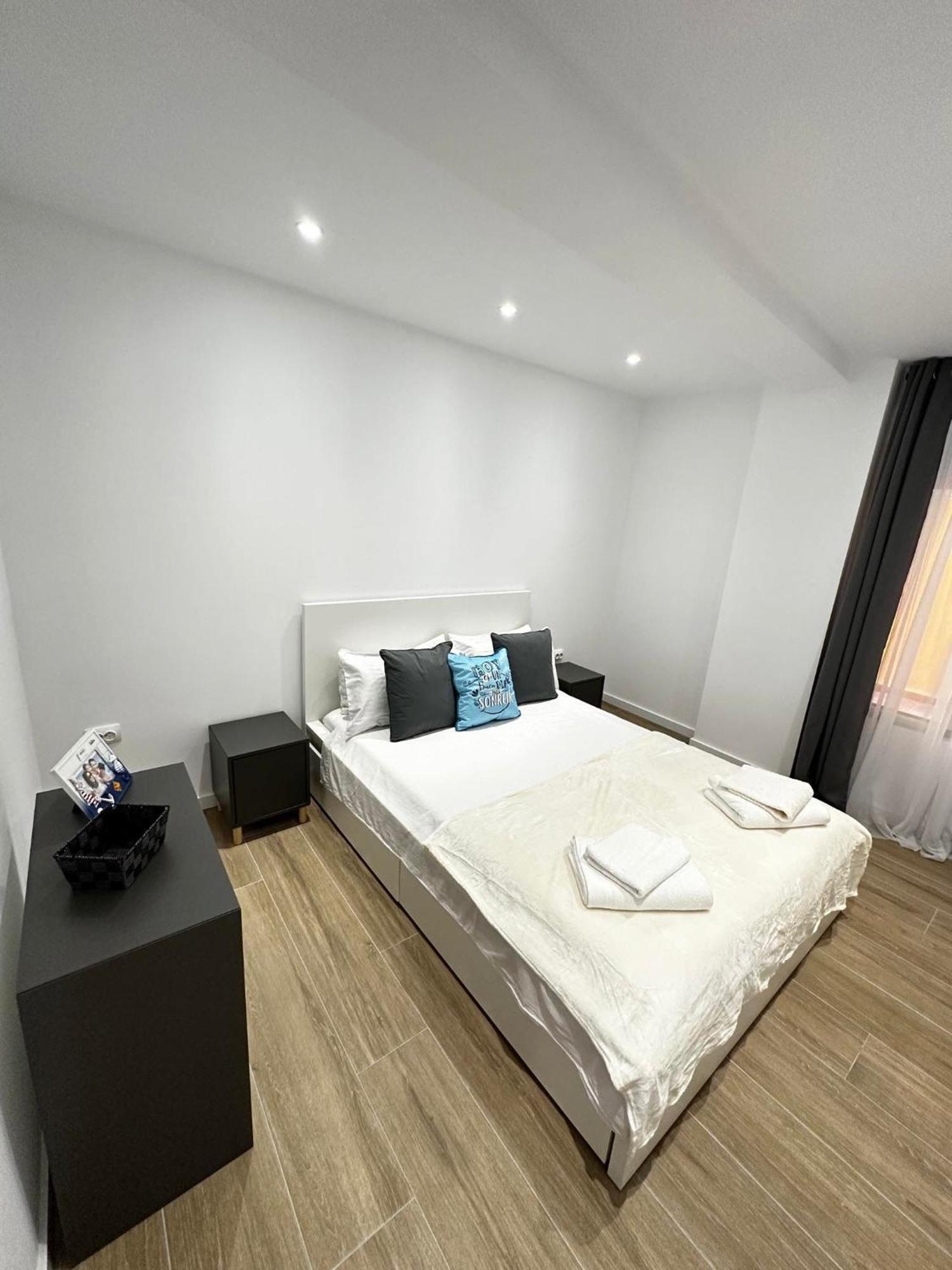Sea Breeze Apartment كولرا المظهر الخارجي الصورة