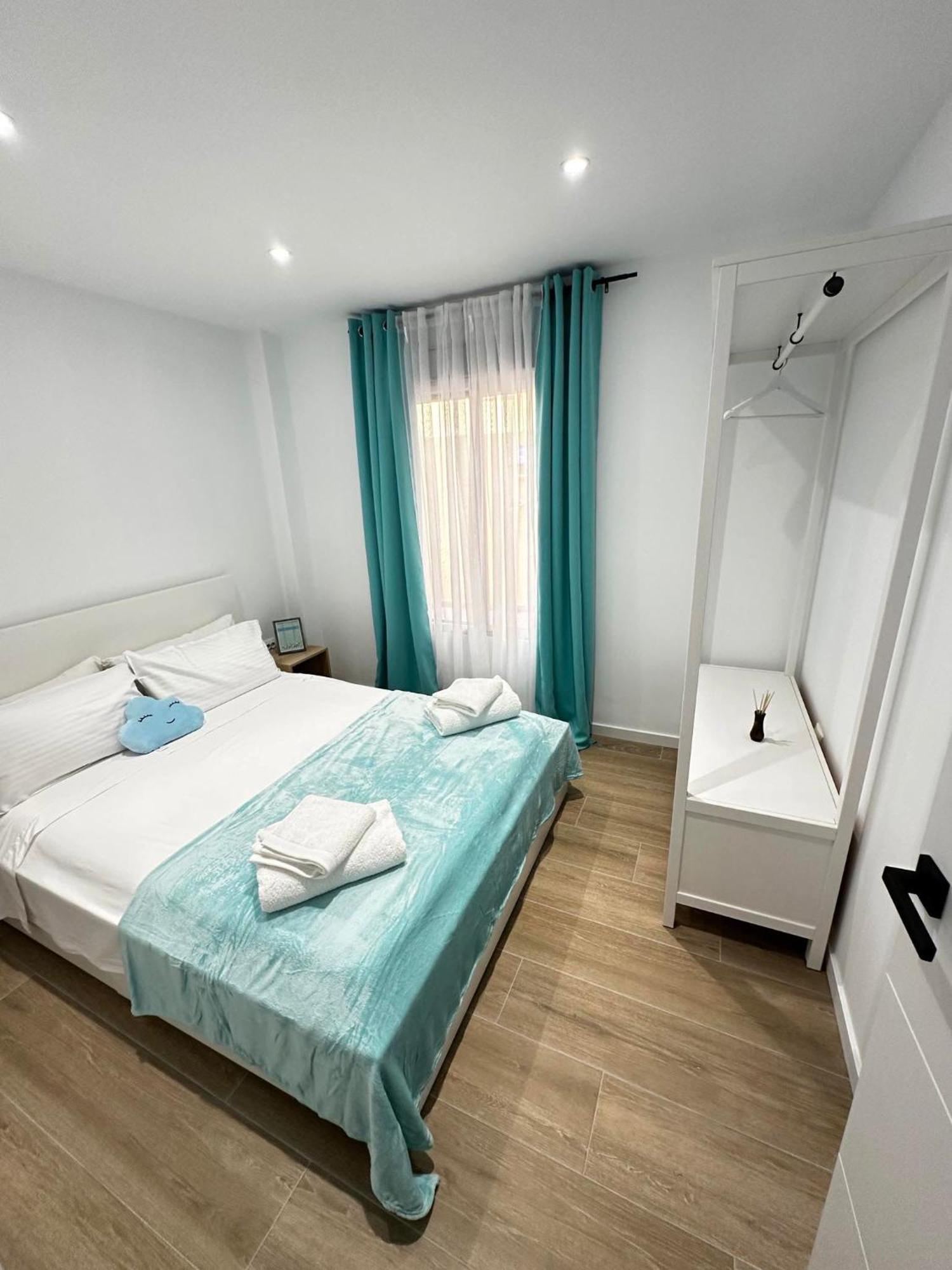 Sea Breeze Apartment كولرا المظهر الخارجي الصورة
